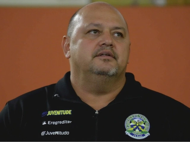 Juventude demite Julinho Camargo após sequência sem gols na Série B